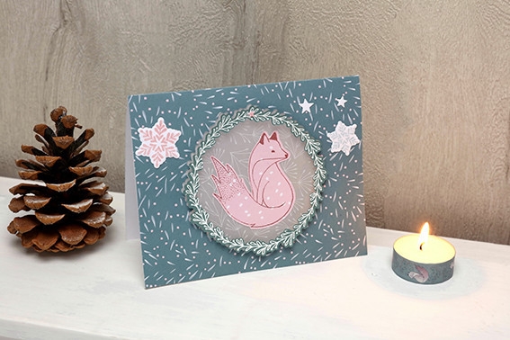 Embossage et paillettes