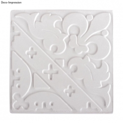 plaque de coulee en relief ornement