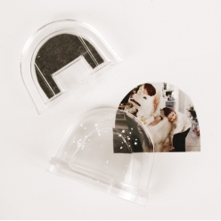 demi boule a neige plexy aimante avec inclusion photo 5 x 65 x 26cm