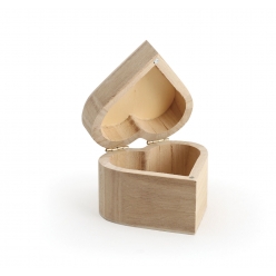 boite coeur en bois fermeture aimantee 9 cm