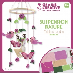 mobile pour bebe en feutrine a customiser la nature
