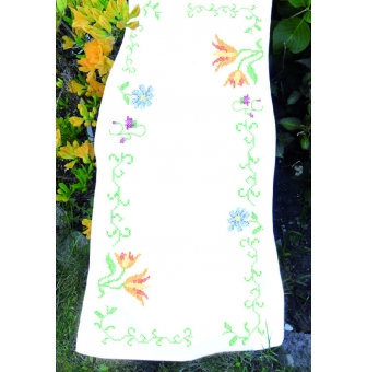 kit chemin de table a broder fleurs