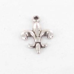 breloque en metal lys 13mm argente