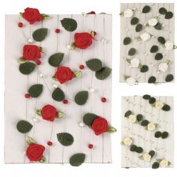 Guirlande de roses (2m) avec feuilles + perles 